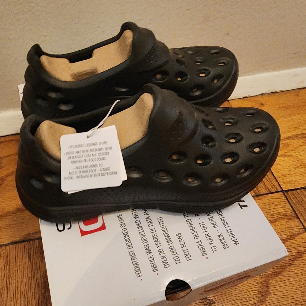 NWT Sketchers BLACK GoFoams - Picture 5 of 8